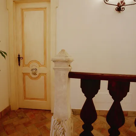 Archi Del Sole & San Rocco 호텔