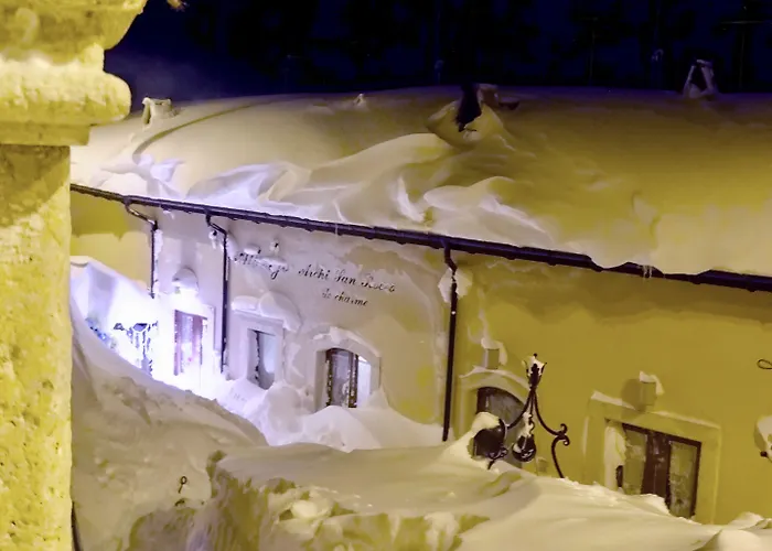 Archi Del Sole & San Rocco Отель